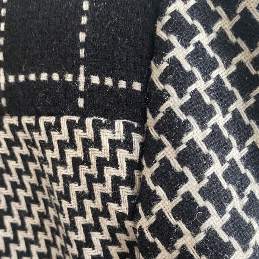 Vintage East West ApparelBlack & White Patterned Double-Breasted Women's Blazer - Picture 7 of 9
